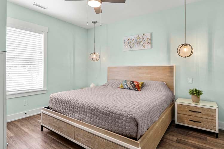 Ground Floor King with Private Bath