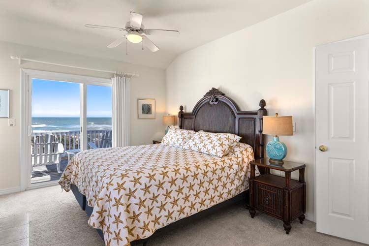 2nd Floor King with Private Bath