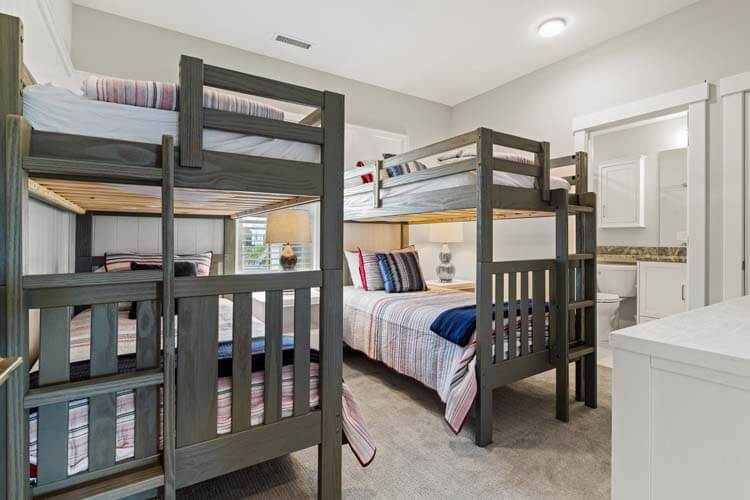 Ground Floor Twin Bunks with Private Bath