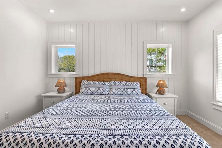 1st Floor King with Private Bath