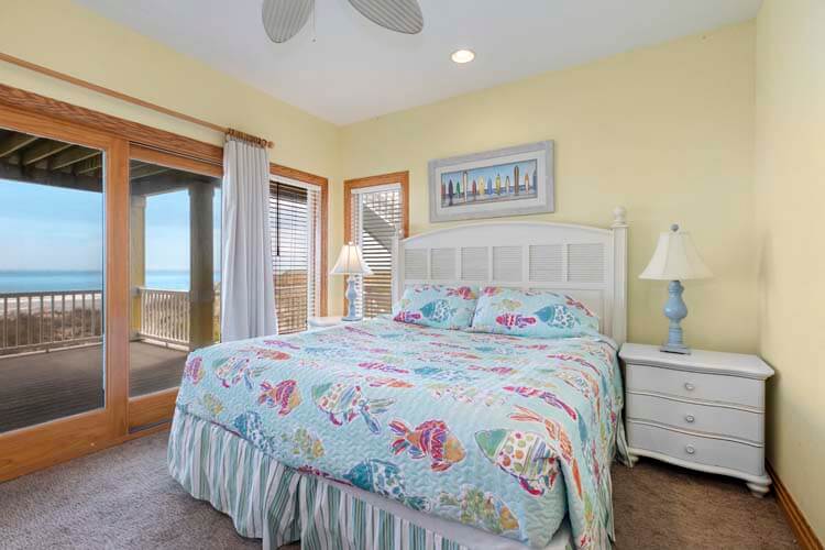 1st Floor King with Private Bath