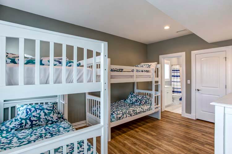 Ground Floor Twin Bunks with Private Bath