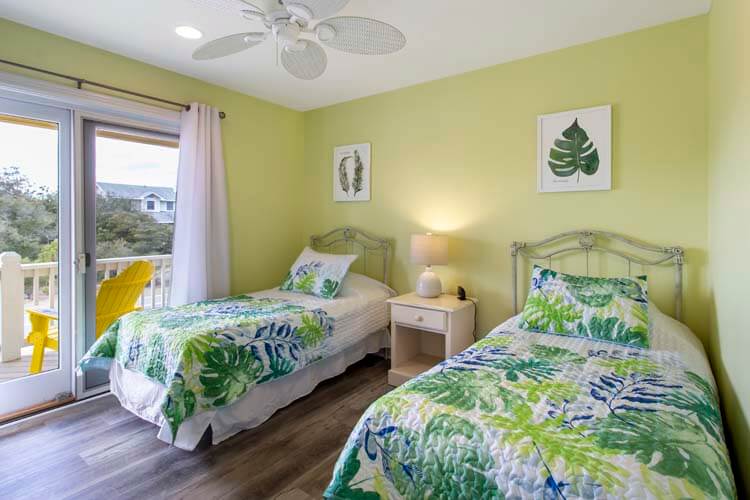 1st Floor Twins Bedroom