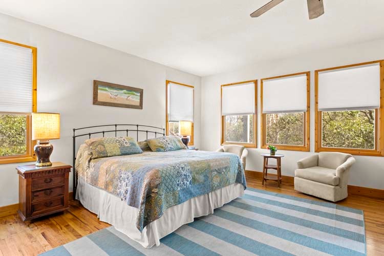 1st Floor California King with Private Bath