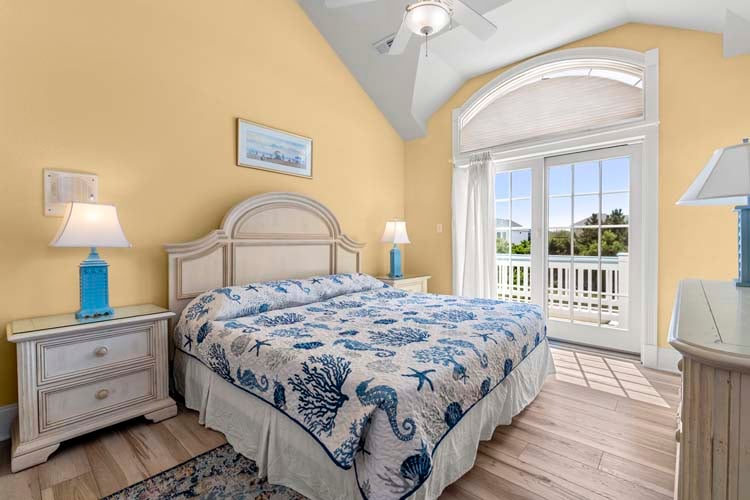 2nd Floor King with Private Bath