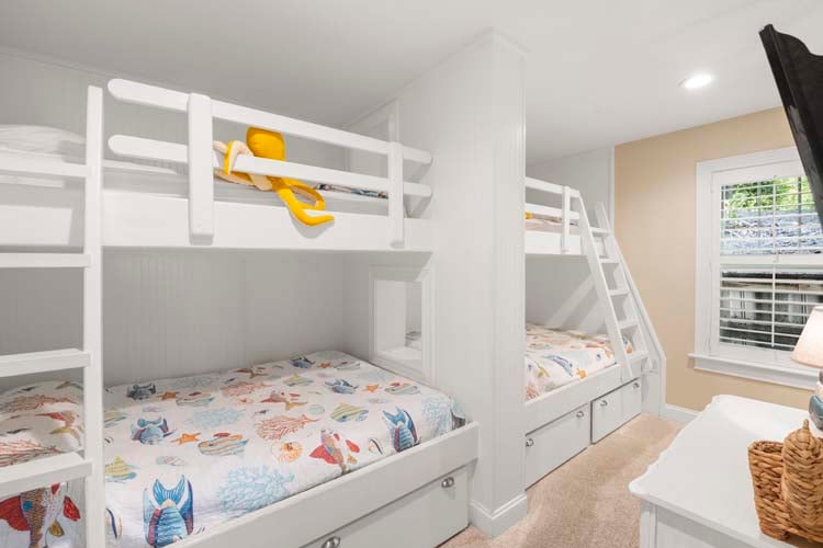 Ground Floor Pyramid Bunks with Private Bath