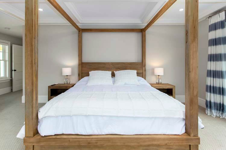 1st Floor King with Private Bath