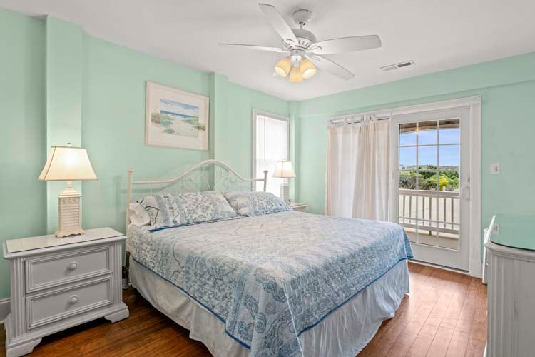 Ground Floor King with Private Bath