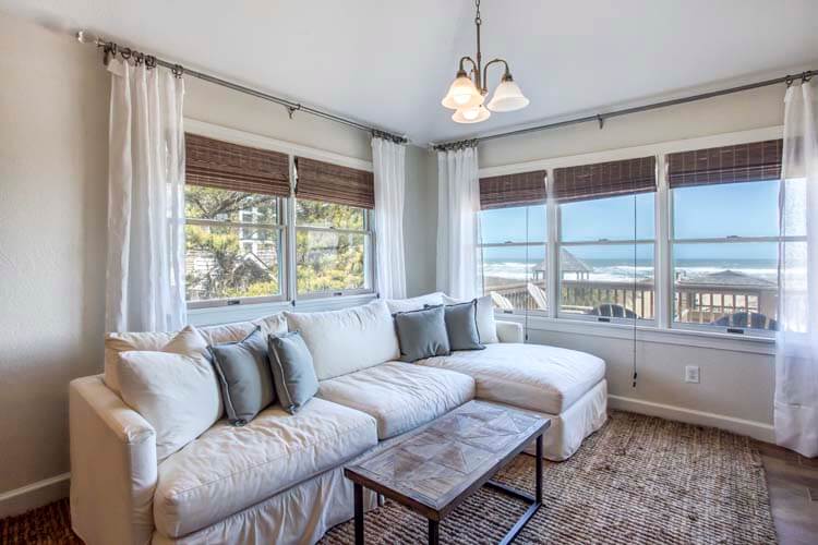 2nd Floor King with Private Bath