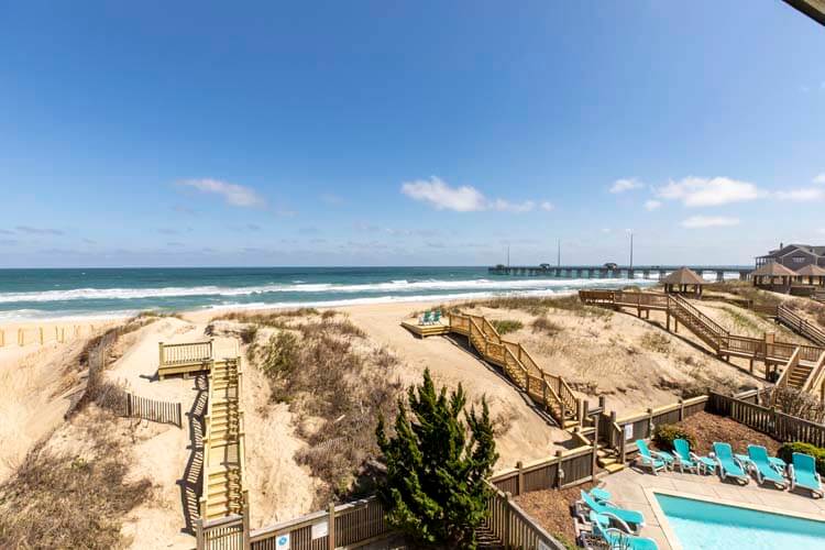 View (Jennette's Pier to the South)