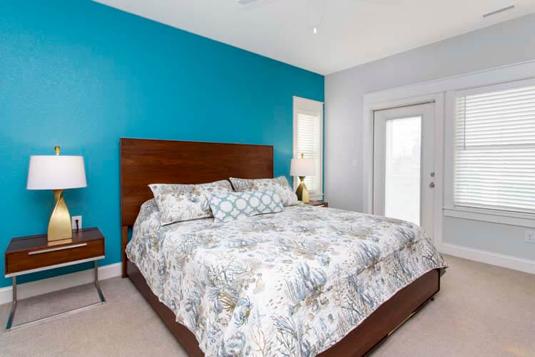 Ground Floor King with Private Bath (27)