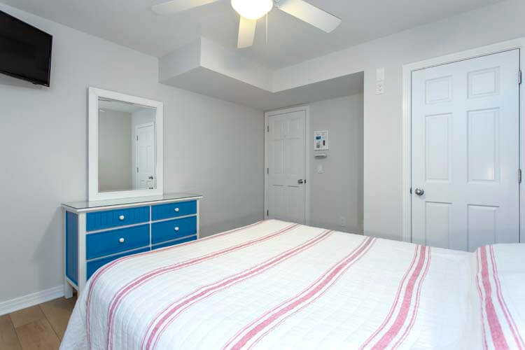 Ground Floor Queen Bedroom