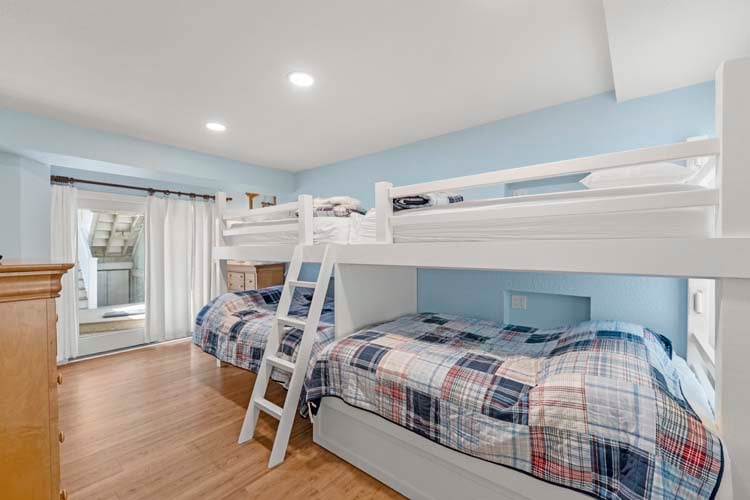 Ground Floor Pyramid Bunks with Private Bath