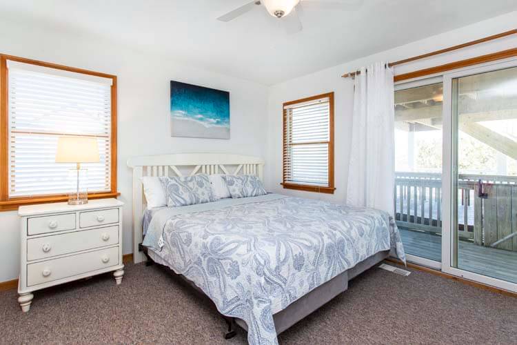 1st Floor King with Private Bath