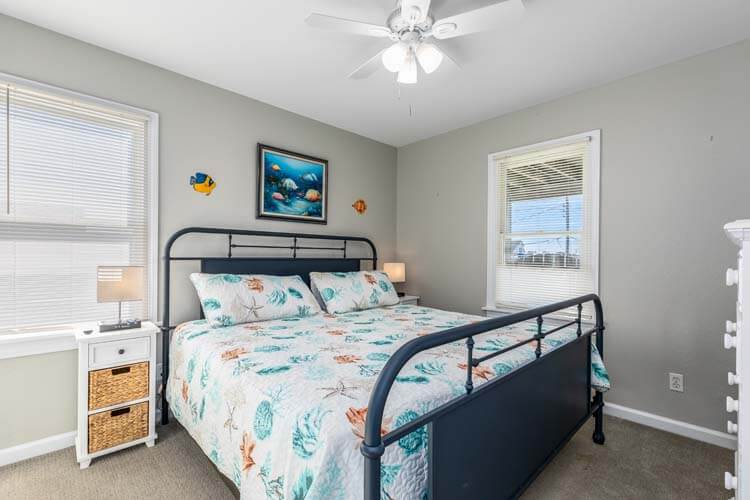 1st Floor King with Private Bath