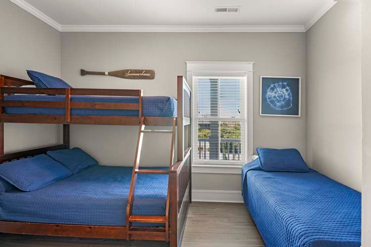 1st Floor Pyramid Bunk/Twin with Private Bath