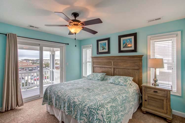 2nd Floor King with Private Bath