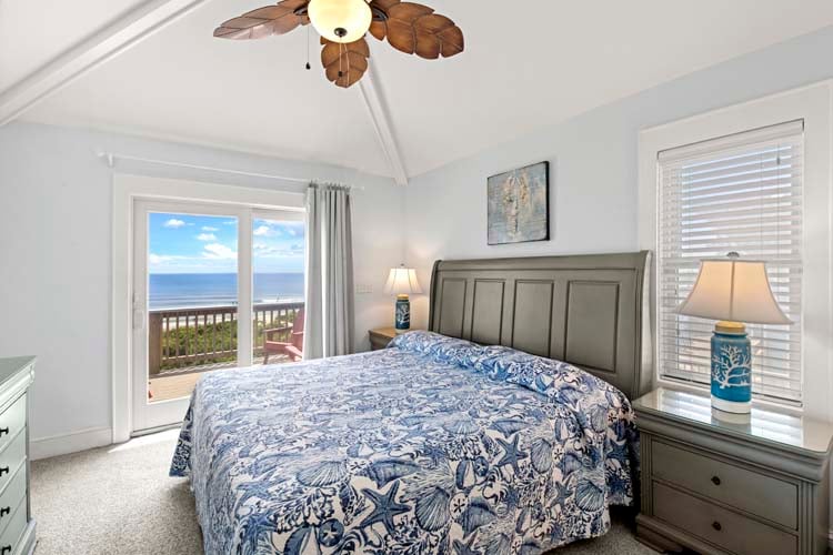 2nd Floor King with Private Bath