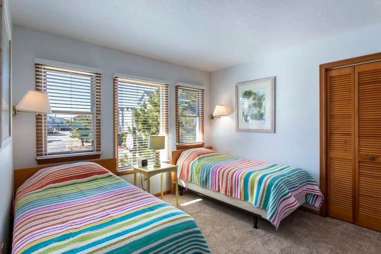 1st Floor Twins with Shared Bath