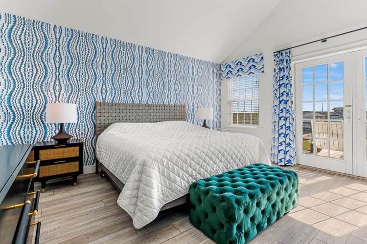 2nd Floor King with Private Bath