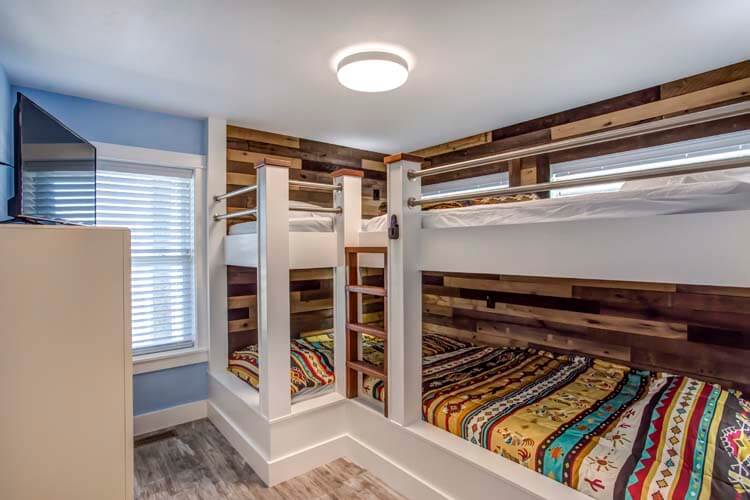Ground Floor Double & Twin Bunks with Shared Bath