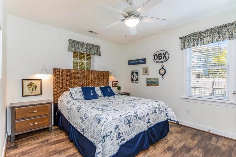 Ground Floor Queen with Shared Bath