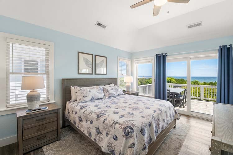 2nd Floor King with Private Bath