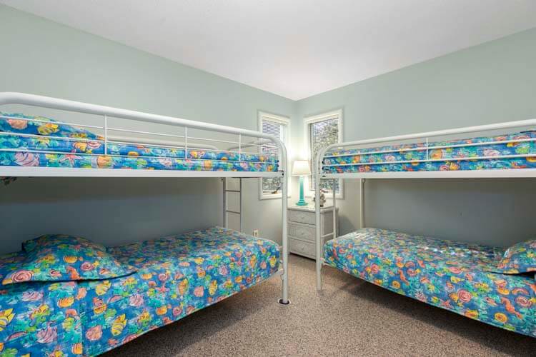 1st Floor Twin Bunks with Shared Bath
