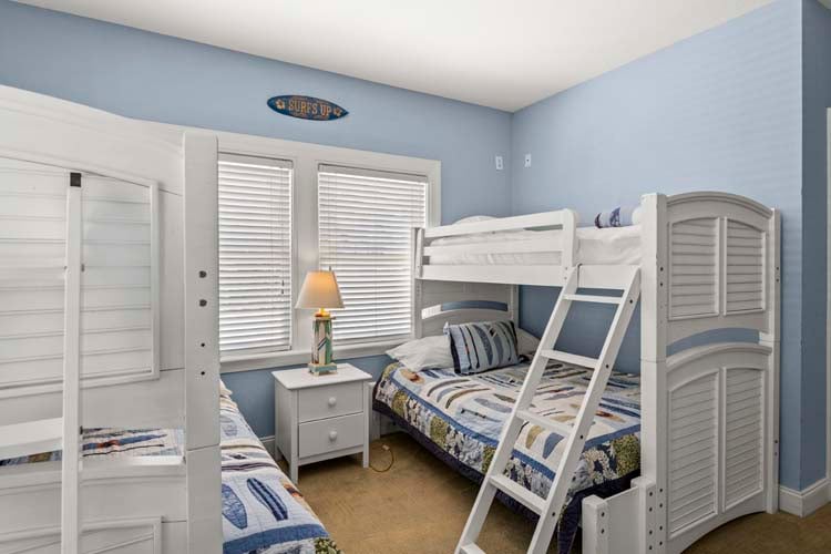 Ground Floor Pyramid Bunks with Private Bath