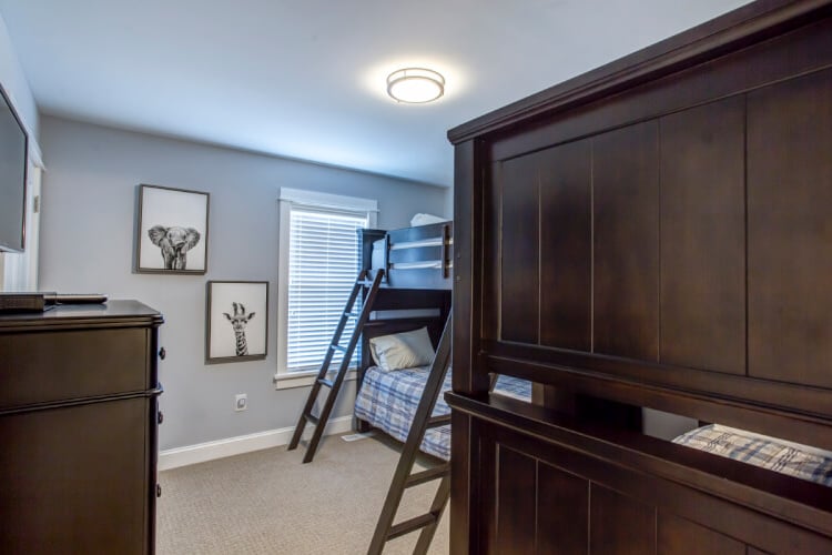 1st Floor Twin Bunks Bedroom