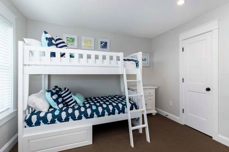 1st Floor Twin Bunk with Shared Bath
