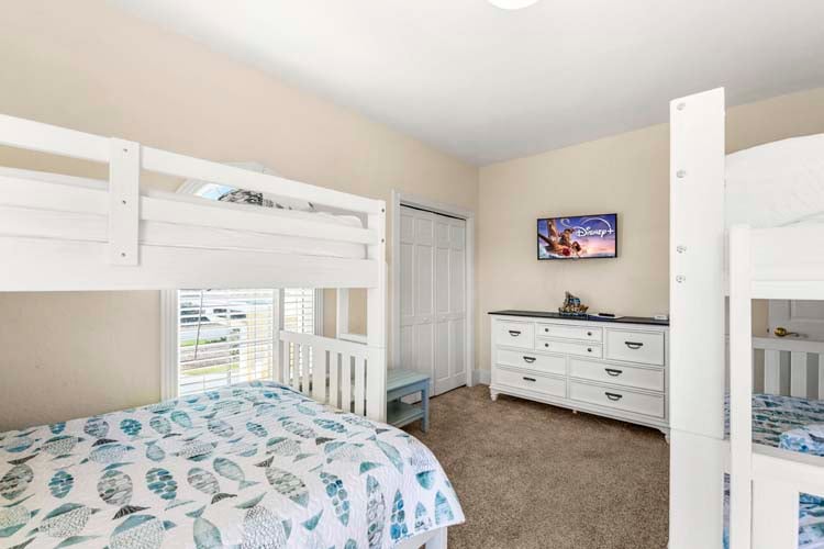 1st Floor Pyramid & Twin Bunk with Private Bath