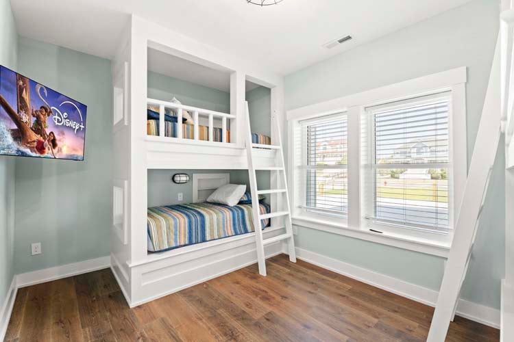 Ground Floor Twin Bunks Room with Private Bath