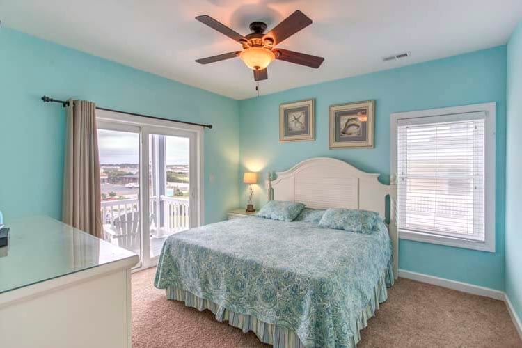 1st Floor King with Private Bath