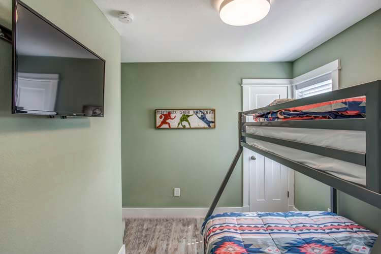 Ground Floor Pyramid Bunk with Private Bath