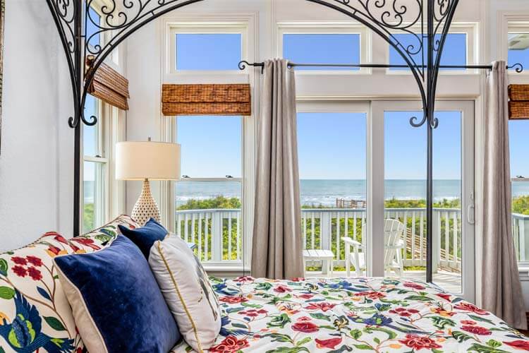 2nd Floor King with Private Bath