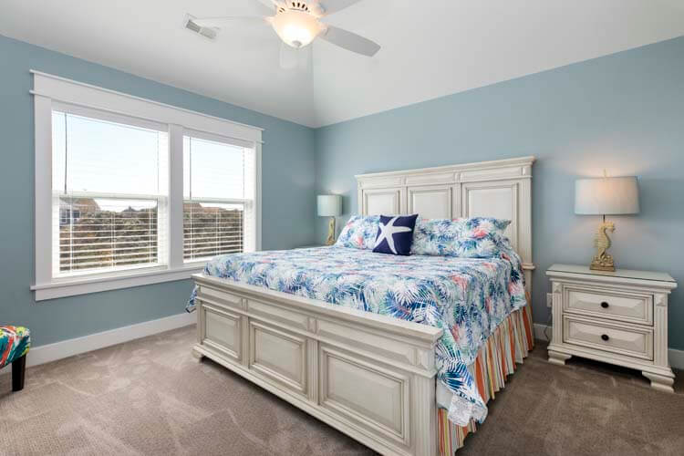 2nd Floor King with Private Bath