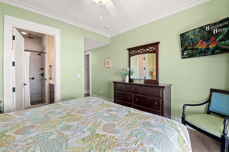 2nd Floor King with Private Bath