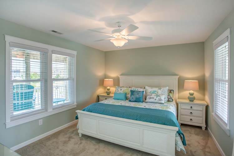 1st Floor King with Private Bath