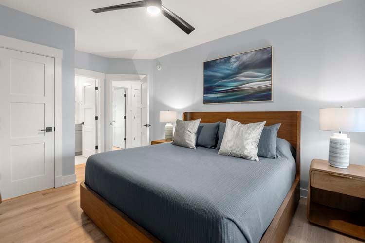 Ground Floor King with Private Bath