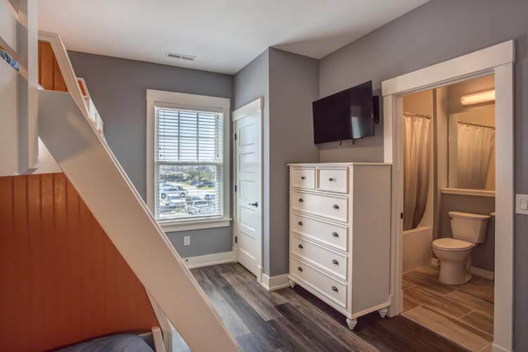 1st Floor Pyramid Bunks with Private Bath