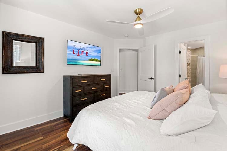 Ground Floor King with Private Bath