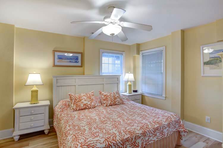 Ground Floor King with Private Bath