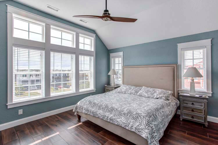 2nd Floor King with Private Bath