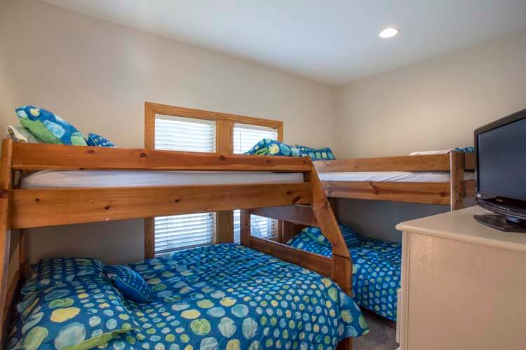 Ground Floor Pyramid and Twin Bunk Bedroom