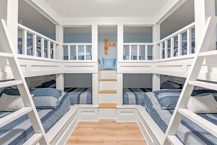 Ground Floor Pyramid & Twin Bunks with Private Bath