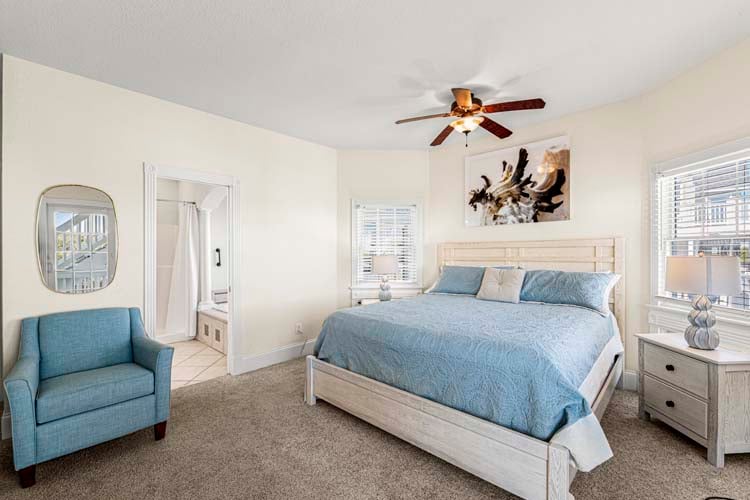 1st Floor King with Private Bath