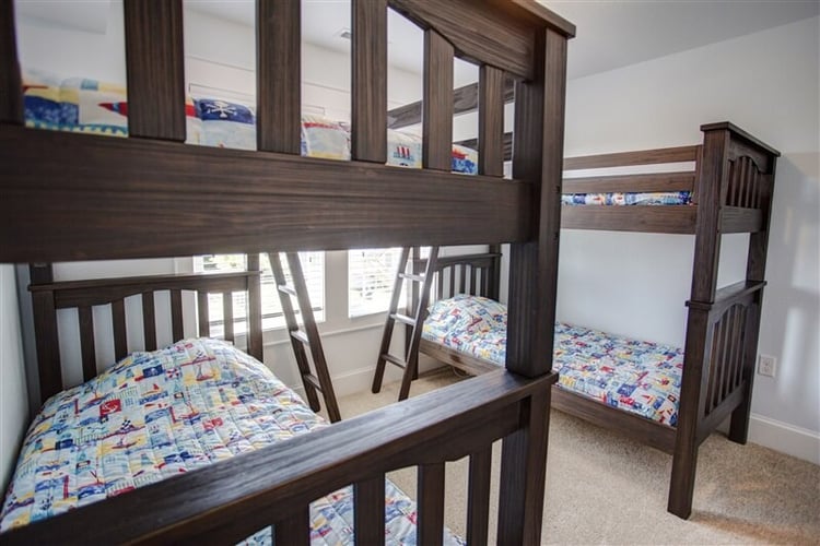 1st Floor Twin Bunks Bedroom
