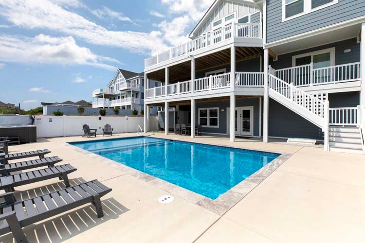 8 BR : 7.2 BA in COROLLA