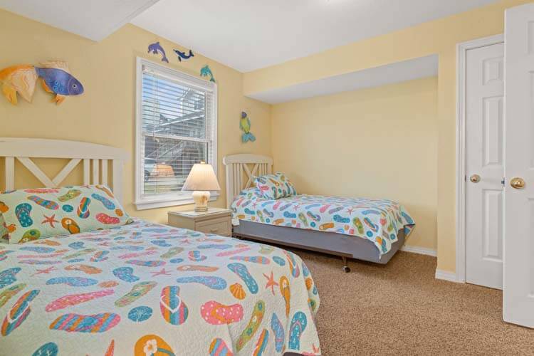 Ground Floor Twins with Shared Bath